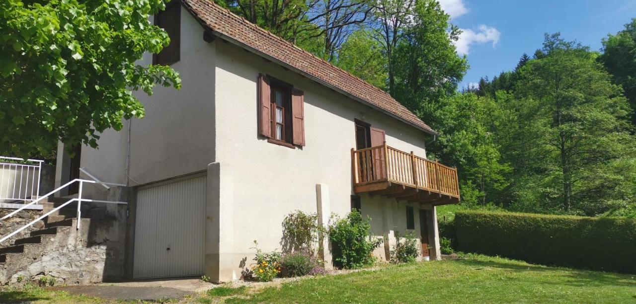 Holiday home Maison D'hote, Gite, La Maisonnette Vic-sur-Cere
